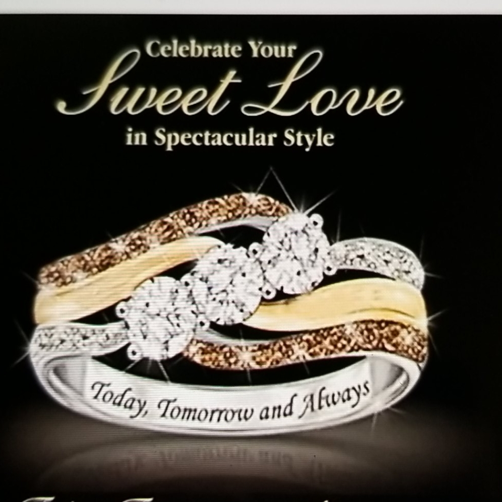 Anniversary ring brand new no box